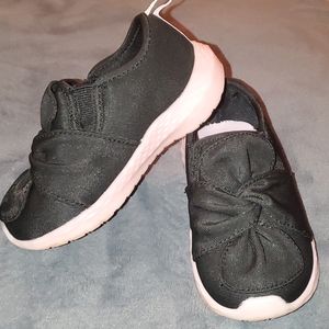 Toddler girl slip on sneakers